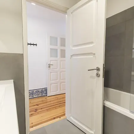 Lovelystay - Downtown Magnificent Flat Apartment Lisbon