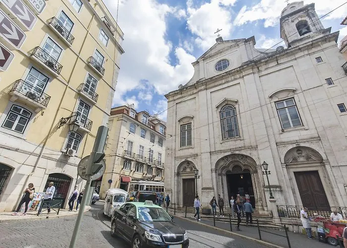Lovelystay - Downtown Magnificent Flat Lisbona