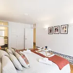 Lovelystay - Downtown Magnificent Flat شقة