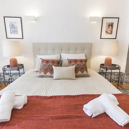 Lovelystay - Downtown Magnificent Flat Apartman *