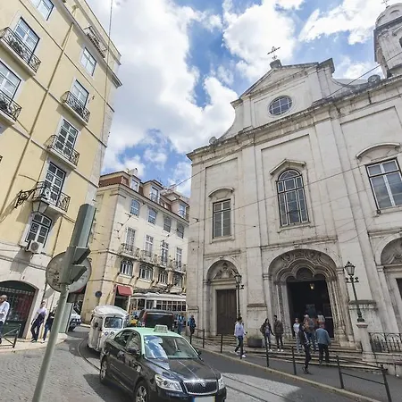 Lovelystay - Downtown Magnificent Flat Lissabon